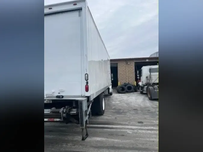 2019 FREIGHTLINER/MERCEDES M2 106