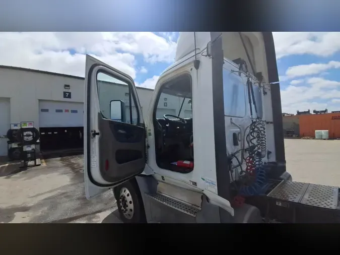 2019 Freightliner Cascadia 125