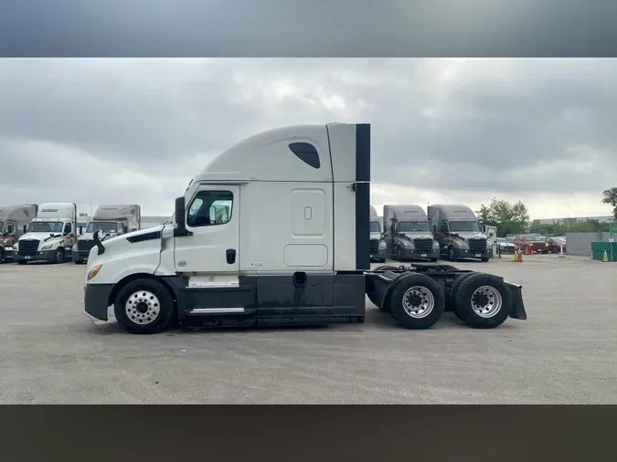 2021 Freightliner Cascadia