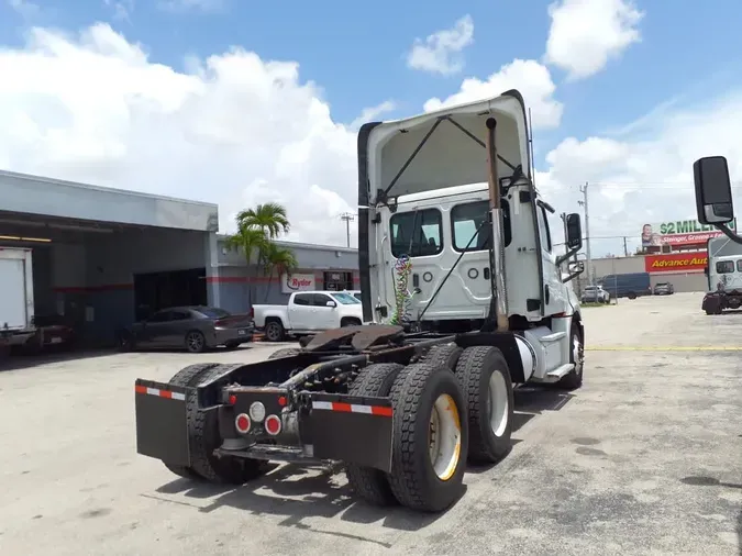 2019 FREIGHTLINER NEW CASCADIA PX12664