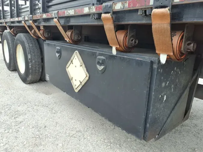 2017 FREIGHTLINER M2 106