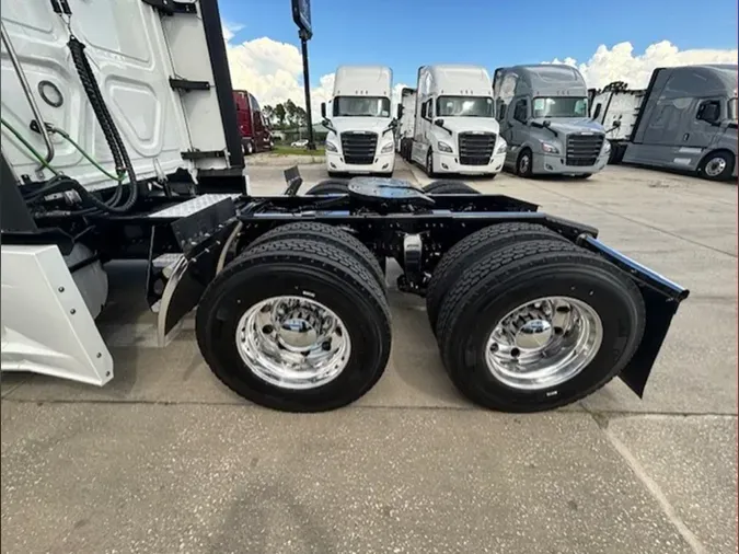 2022 Freightliner PT126SLP