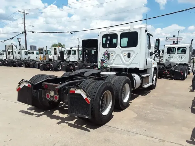 2016 FREIGHTLINER CASCADIA 125