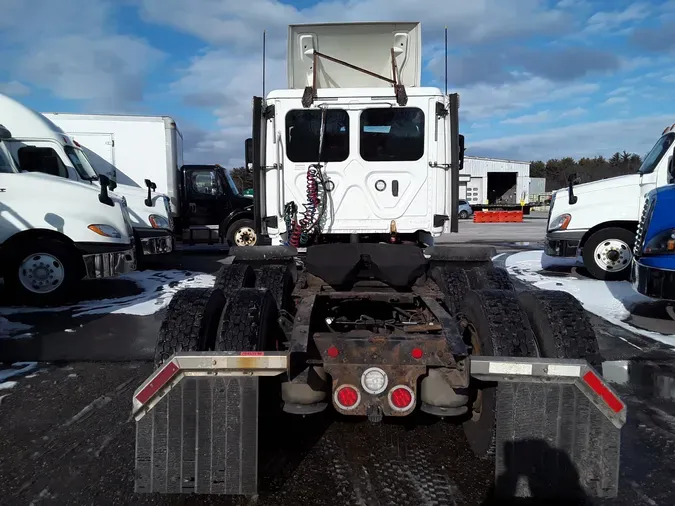 2018 FREIGHTLINER/MERCEDES CASCADIA 113