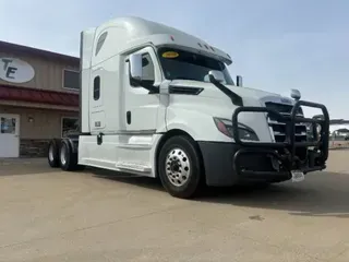 2020 Freightliner New Cascadia 126