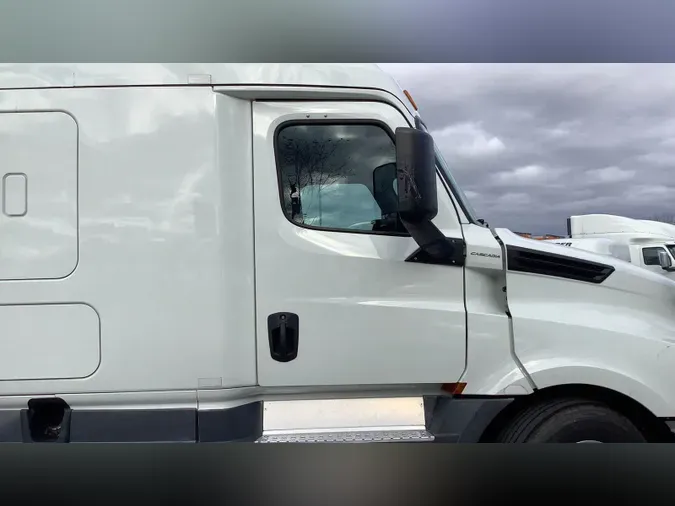 2020 Freightliner Cascadia 12678ae40cafcba137d46599587a3830bf2