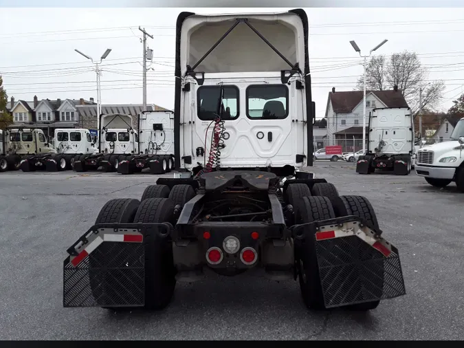 2020 FREIGHTLINER/MERCEDES NEW CASCADIA PX12664