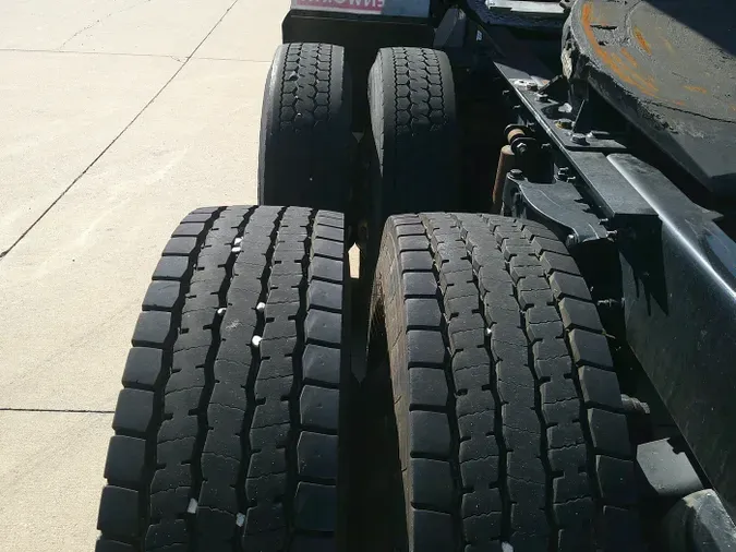 2022 Kenworth T680