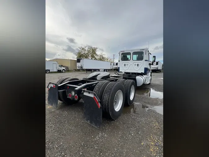 2018 FREIGHTLINER/MERCEDES CASCADIA 125