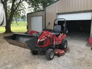 2012 Massey Ferguson GC2400