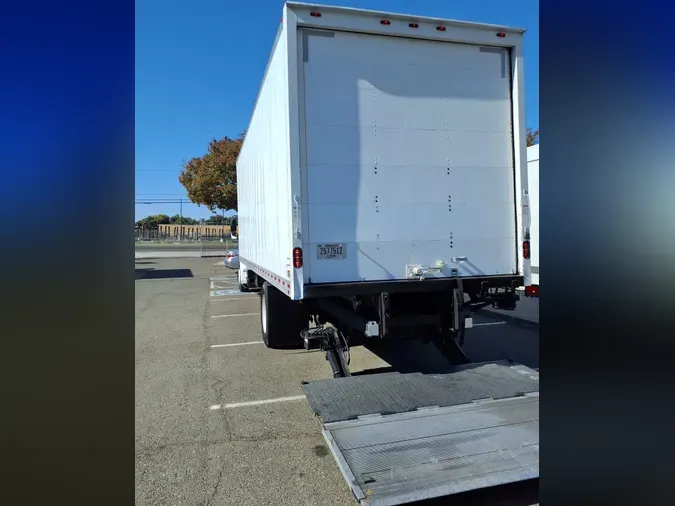 2017 FREIGHTLINER/MERCEDES M2 106