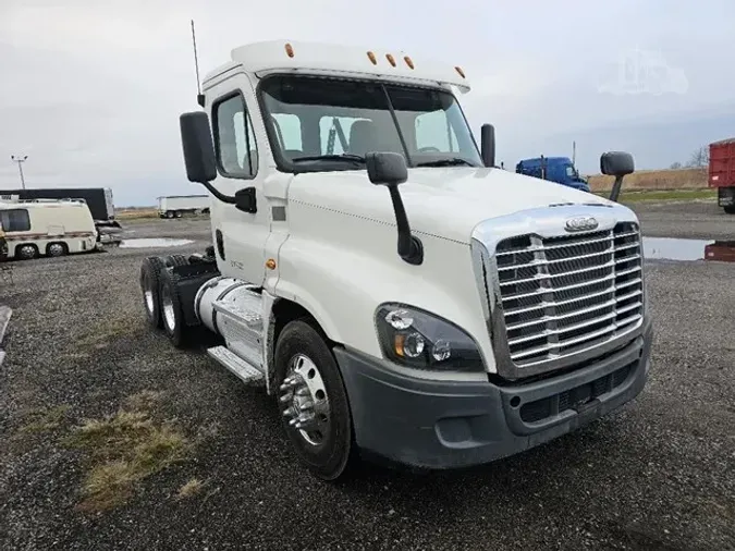 2016 FREIGHTLINER CASCADIA 125