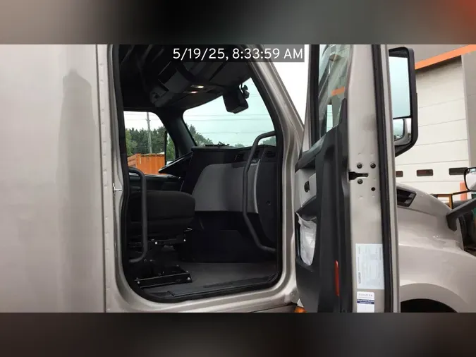 2021 Freightliner Cascadia