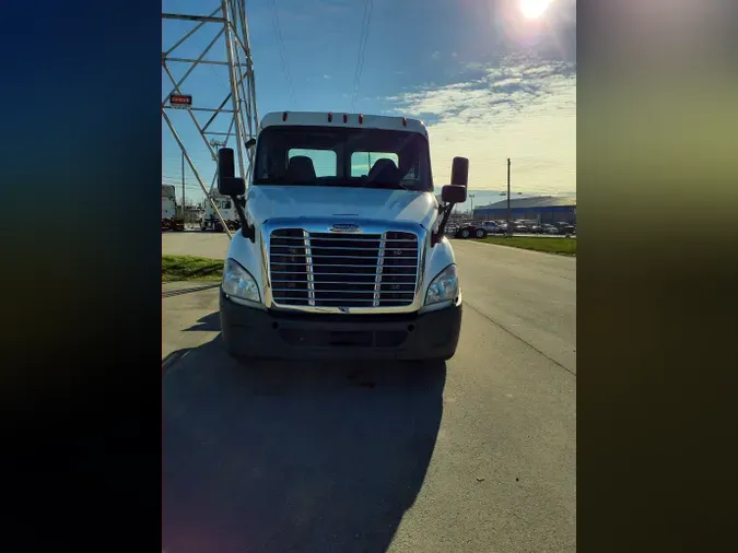 2019 FREIGHTLINER/MERCEDES CASCADIA 113