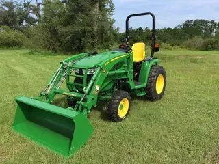 2022 John Deere 3033R