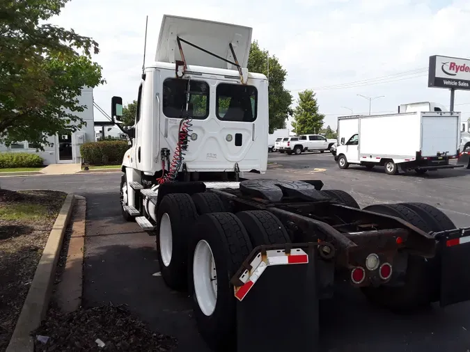 2016 FREIGHTLINER/MERCEDES CASCADIA 125