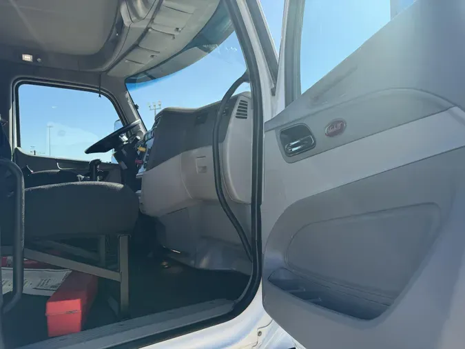 2019 Peterbilt 57978d2444a82c90d0227c54551d1ad592b