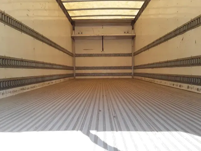 2018 FREIGHTLINER M2 106