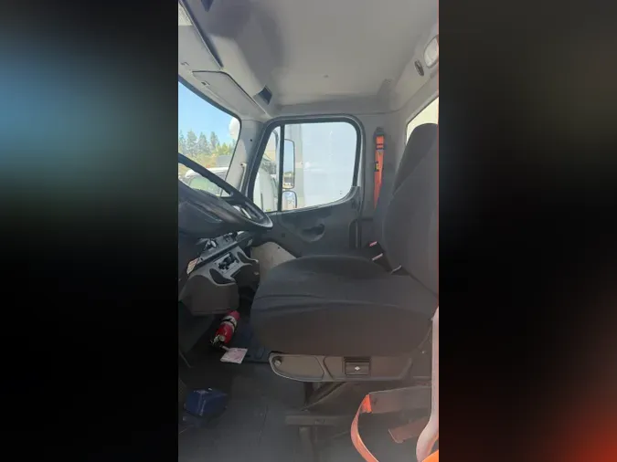 2019 FREIGHTLINER/MERCEDES M2 106