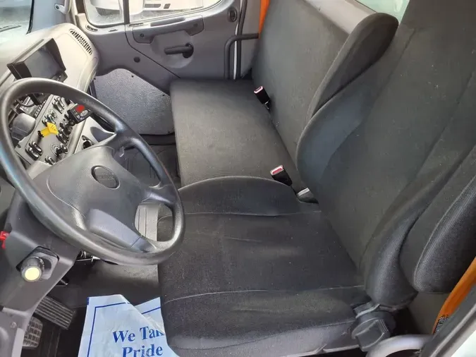 2018 FREIGHTLINER/MERCEDES M2 106