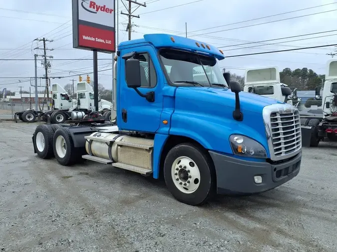 2020 FREIGHTLINER/MERCEDES CASCADIA 125