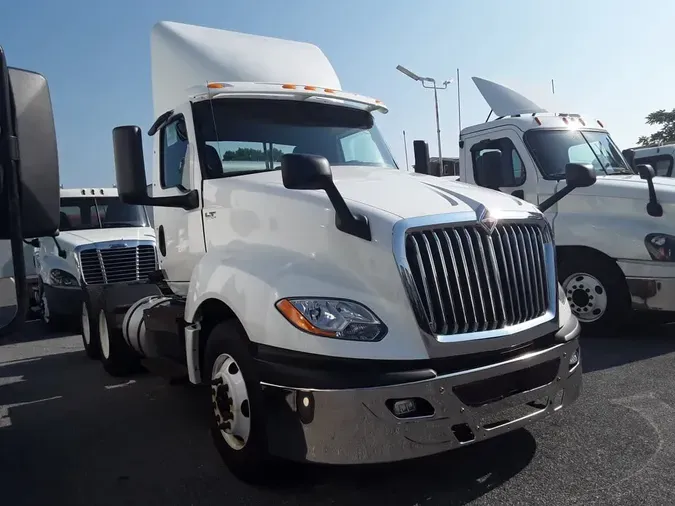 2019 NAVISTAR INTERNATIONAL LT625 DAYCAB T/A