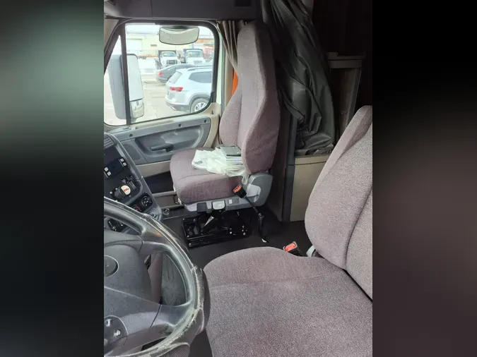 2020 FREIGHTLINER/MERCEDES CASCADIA 125