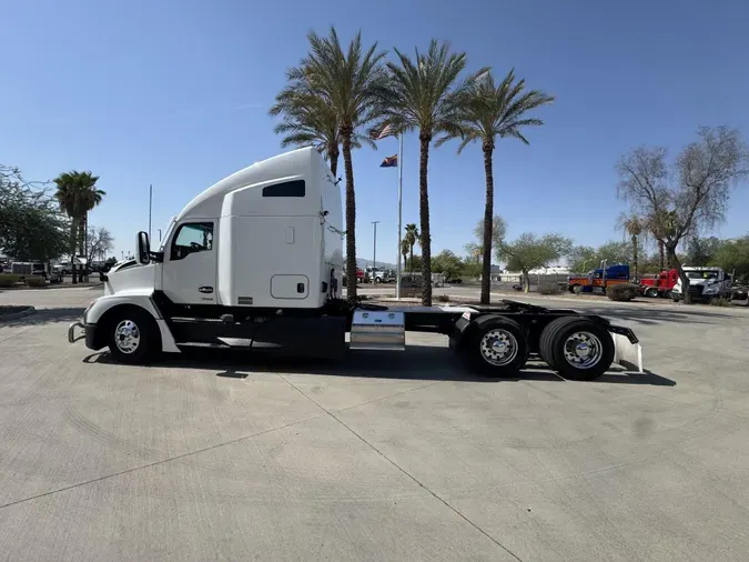 2023 Kenworth T680