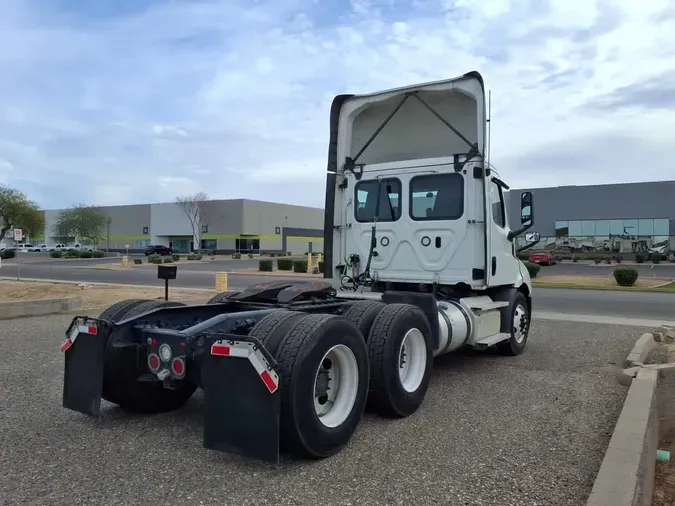 2020 FREIGHTLINER/MERCEDES NEW CASCADIA 11678e2543448231fbd074dca6431e09e51