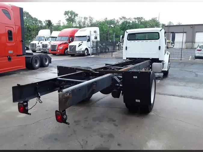 2020 FREIGHTLINER/MERCEDES M2 106