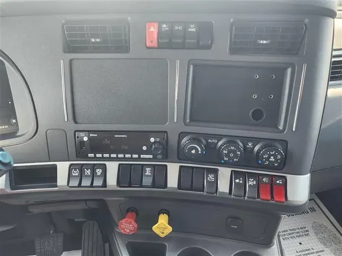 2023 KENWORTH T68078e464c58cfc273b407ba73cd7873189