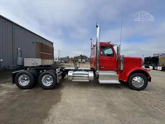 2026 PETERBILT 589