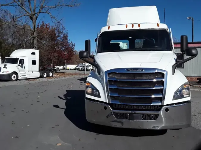 2020 FREIGHTLINER/MERCEDES NEW CASCADIA 11678f5d93a381902c4fbbc6d70a919ec51