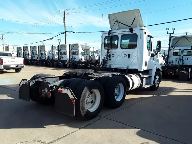 2018 FREIGHTLINER/MERCEDES CASCADIA 125