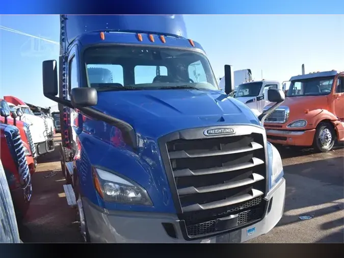 2020 FREIGHTLINER CASCADIA 116