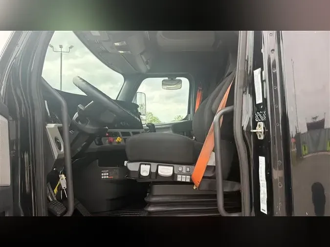 2020 FREIGHTLINER CA126