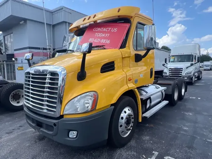 2019 FREIGHTLINER/MERCEDES CASCADIA 11378fd7f79b6aef8467d840a4d26bb6c67