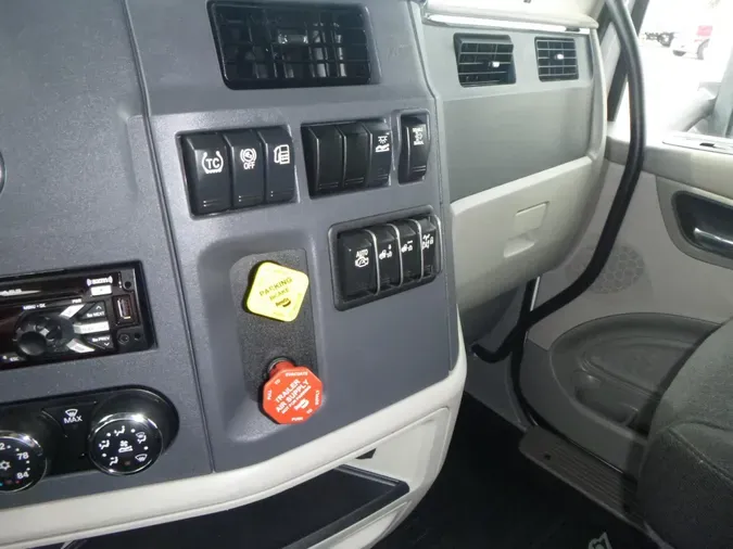 2020 Peterbilt 579