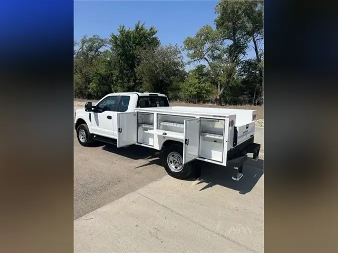 2022 FORD F350