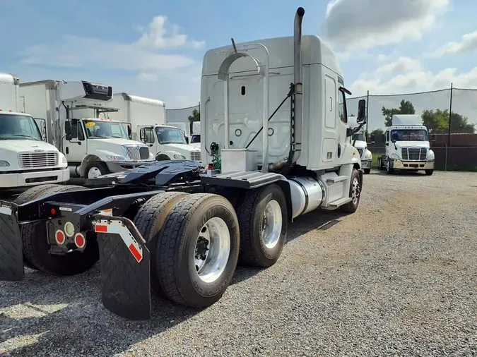 2020 FREIGHTLINER CASCADIA 113" DAYCAB