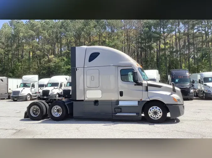 2023 Freightliner Cascadia