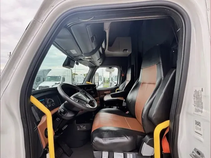 2022 Freightliner PT126SLP