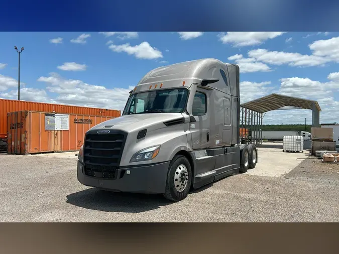 2025 Freightliner Cascadia 126