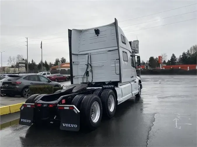 2019 VOLVO VNL64T860
