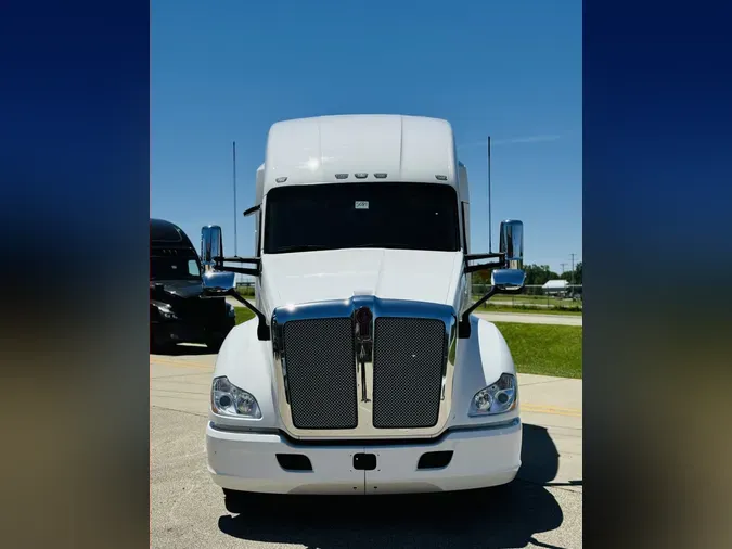 2022 KENWORTH T680