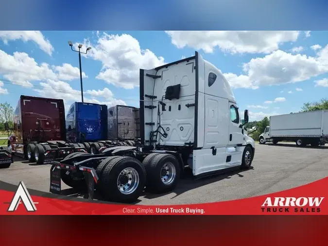 2021 FREIGHTLINER CA126