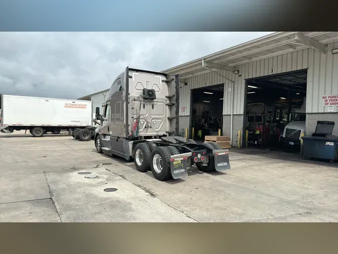 2021 Freightliner Cascadia