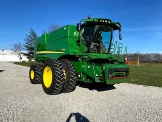 2015 John Deere S690