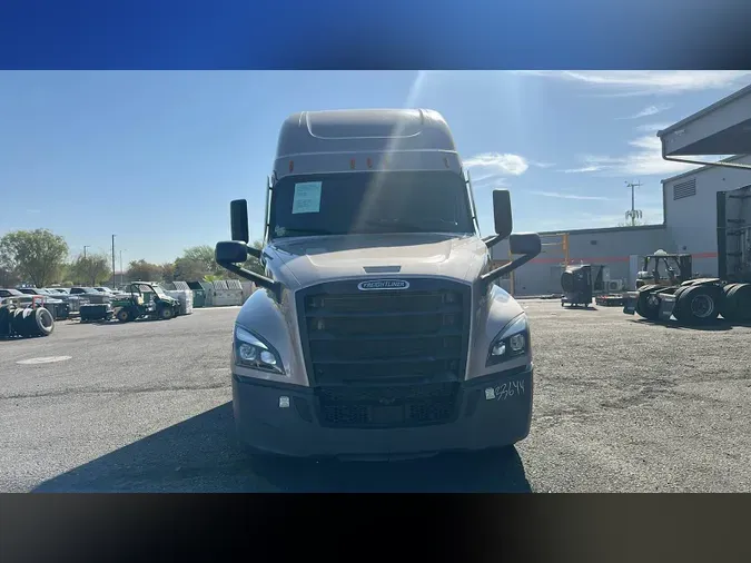 2025 Freightliner Cascadia 126