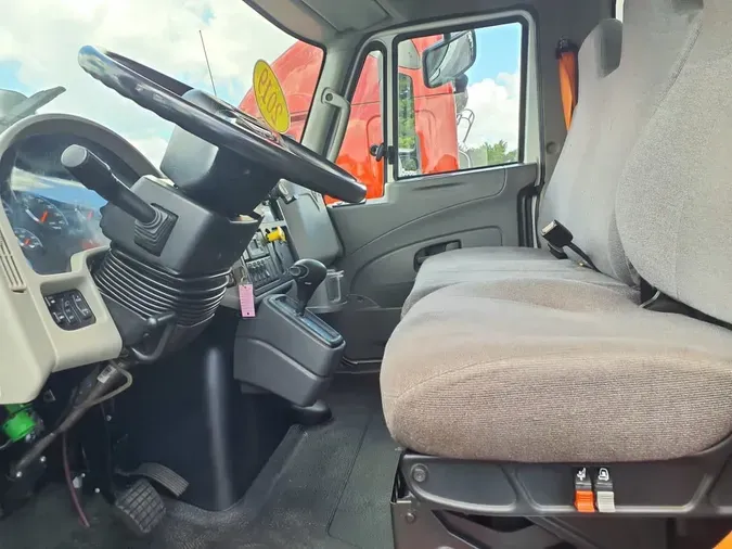 2019 NAVISTAR INTERNATIONAL 4300
